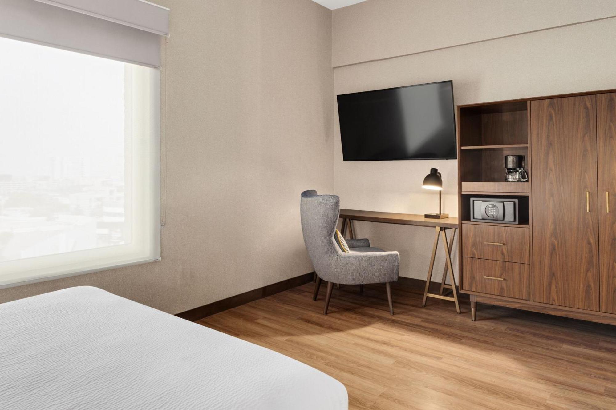 Four Points By Sheraton Galerias Monterrey Luaran gambar