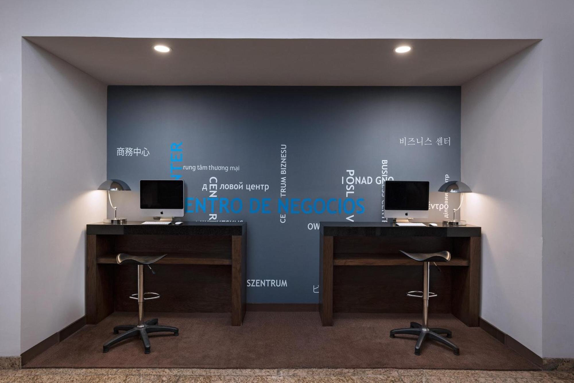 Four Points By Sheraton Galerias Monterrey Luaran gambar Business center