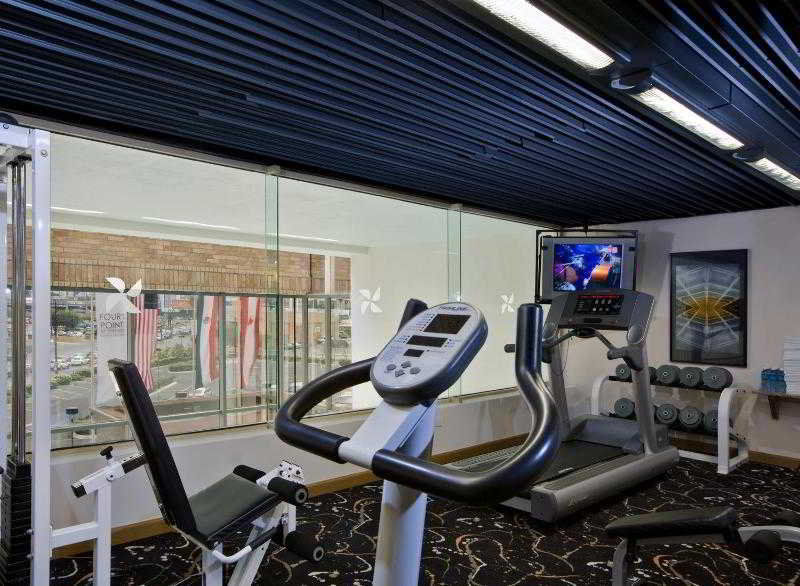 Four Points By Sheraton Galerias Monterrey Luaran gambar The gym at the hotel